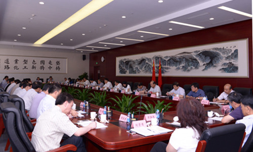 尚冰为分管部门和联系单位主要负责同志讲三