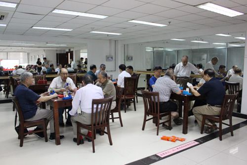 棋牌人口增加