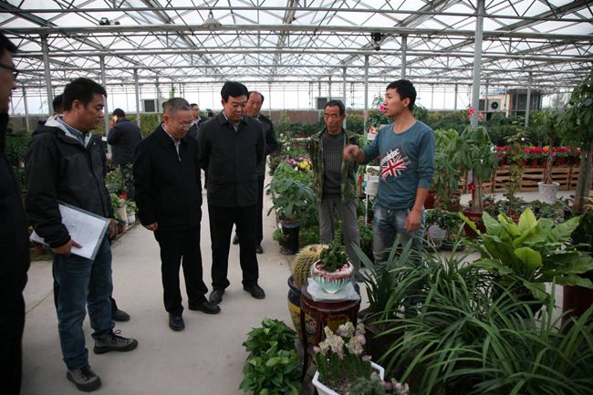 离退休干部局赴繁峙县开展扶贫调研活动