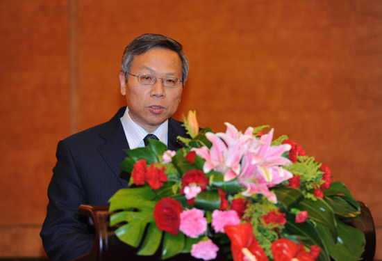 江苏省经信委副主任周毅彪的致辞