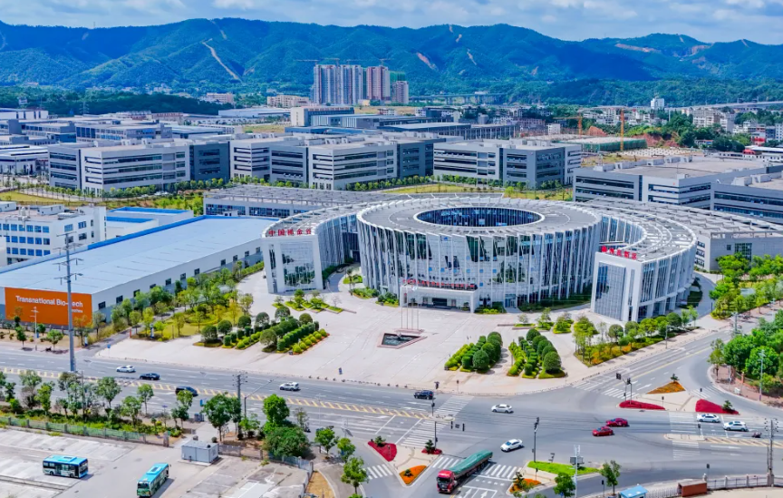 江西省委常委、赣州市委书记黄喜忠：扬长补...