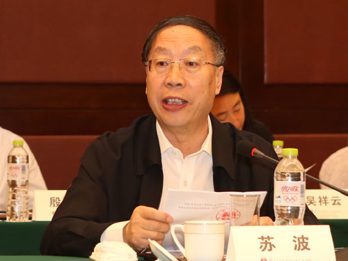 在杭州期间,苏波还到杭州临安青山湖科技城和万向电